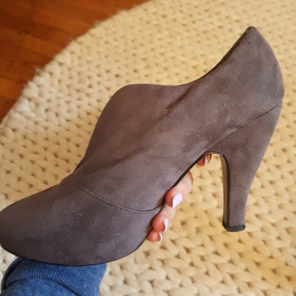 Grey booties - Picture 3 of 5